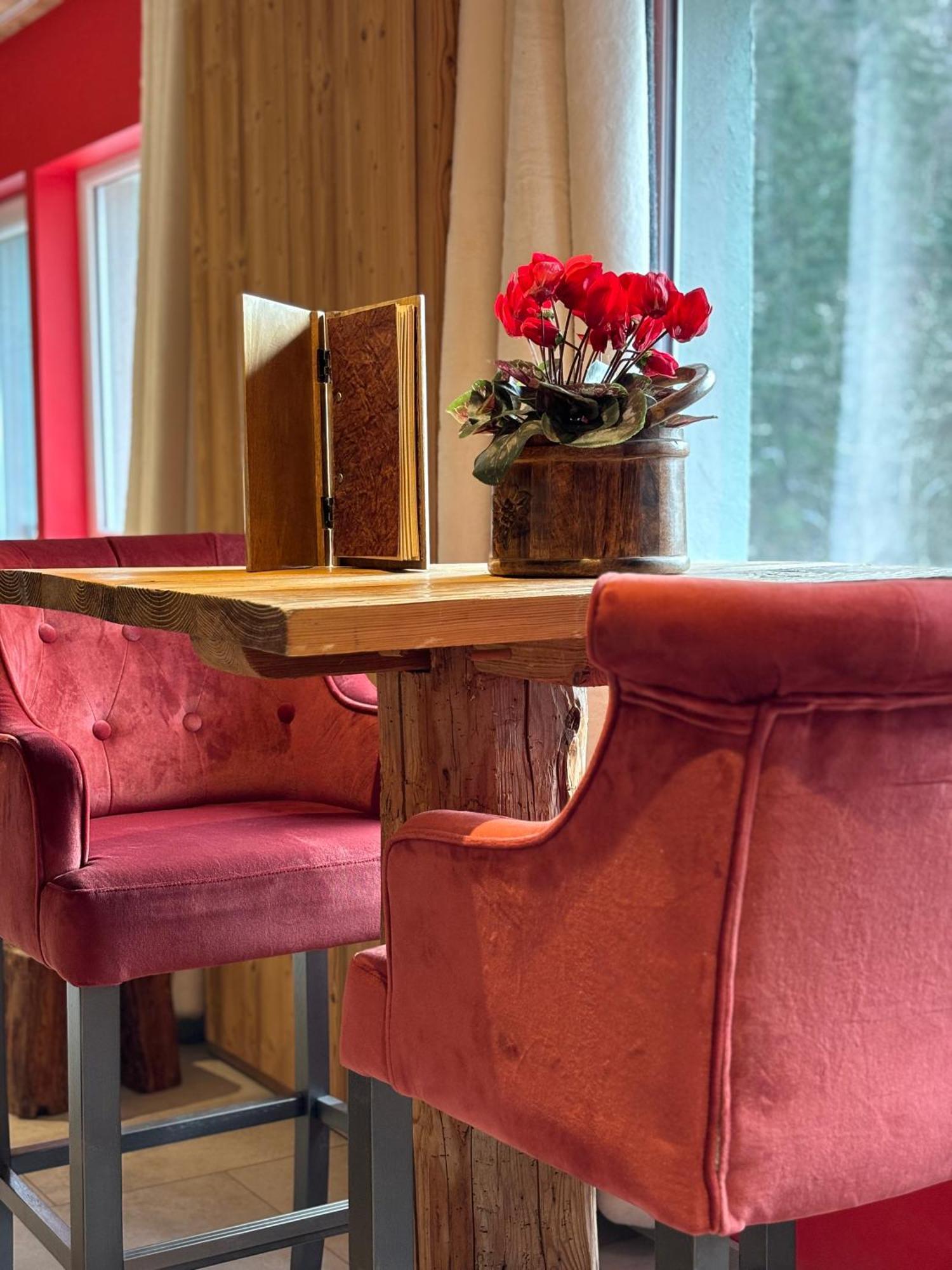 Les Secrets - Suites & Apartments Montriond Εξωτερικό φωτογραφία